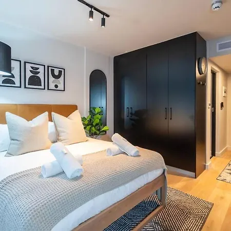 Brand New, Modern Studio Apartment In Loop Street Kaapstad Buitenkant foto