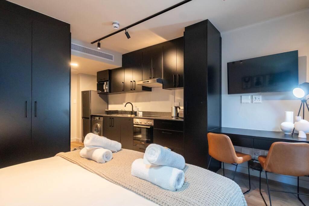Brand New, Modern In Loop Street *